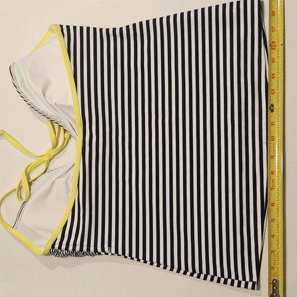 EUC Old Navy Tankini Top - Picture 2 of 4